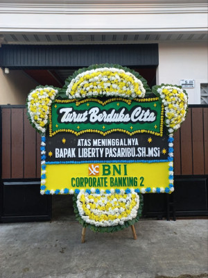 Papan Bunga Duka di Pasir Biru