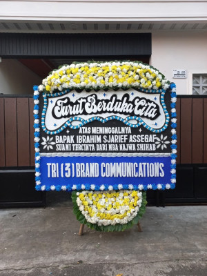 Papan Bunga Duka di Pasir Biru